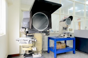 Máy chiếu đứng