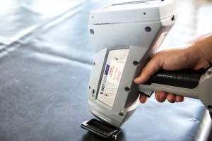 Máy kiểm tra vật liệu (Phân tích vật liệu bằng tia X di động)